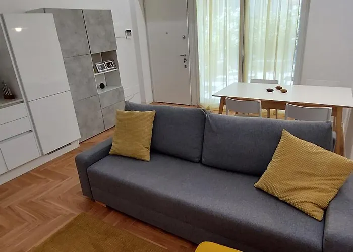 Moderno Tra Stazione E Loreto * Milan