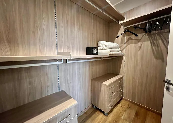 Lejlighed New Wonderful Bilo With Walk-in Closet From Moscova