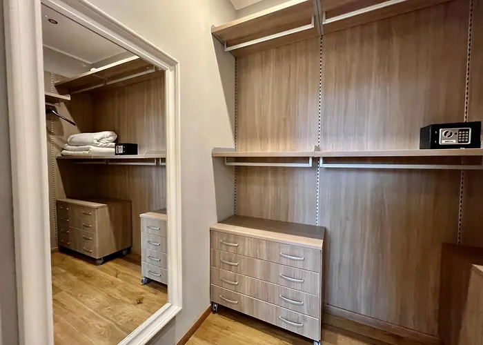 New Wonderful Bilo With Walk-in Closet From Moscova *