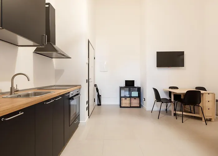 公寓 Guesthost - Cozy Corner With Balcony And Private Garage! *