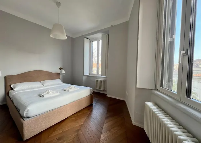 Big Historical Colonne * Milan