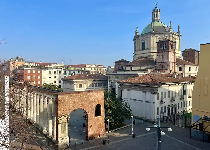 Big Historical Colonne Apartment