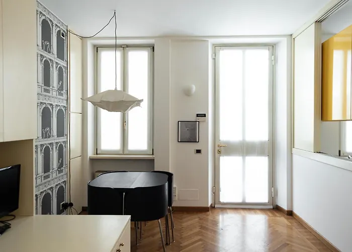 Daire Elegante Bilocale In Montenapoleone - Brera *