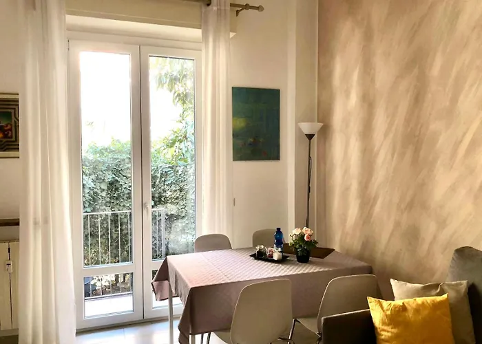 Lovely 2 With Small Garden Appartement