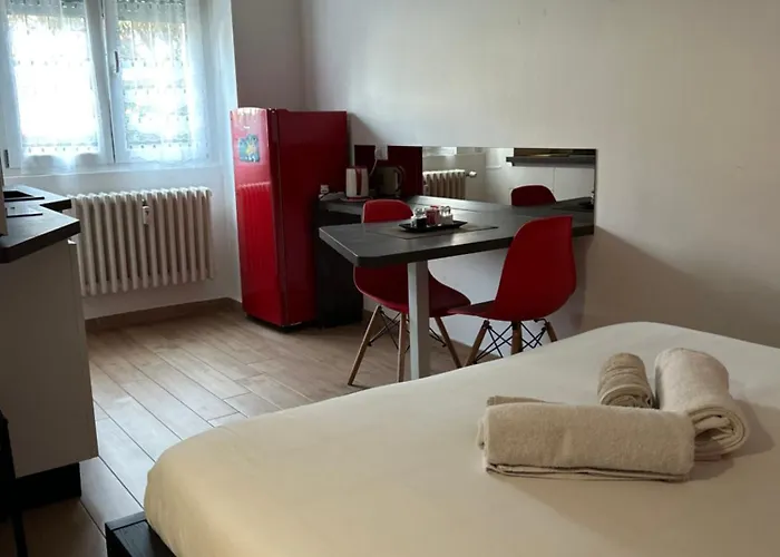 Fully Equipped Design In San Siro *