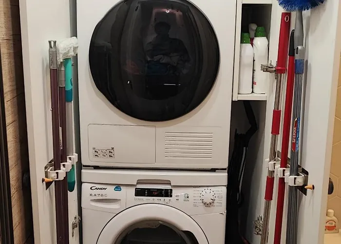 公寓 Spacious In The Heart Of The