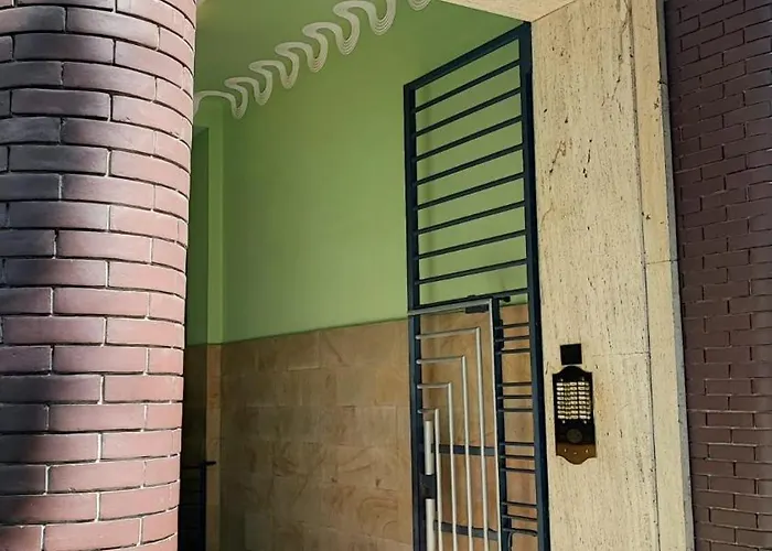 Spacious In The Heart Of The 公寓