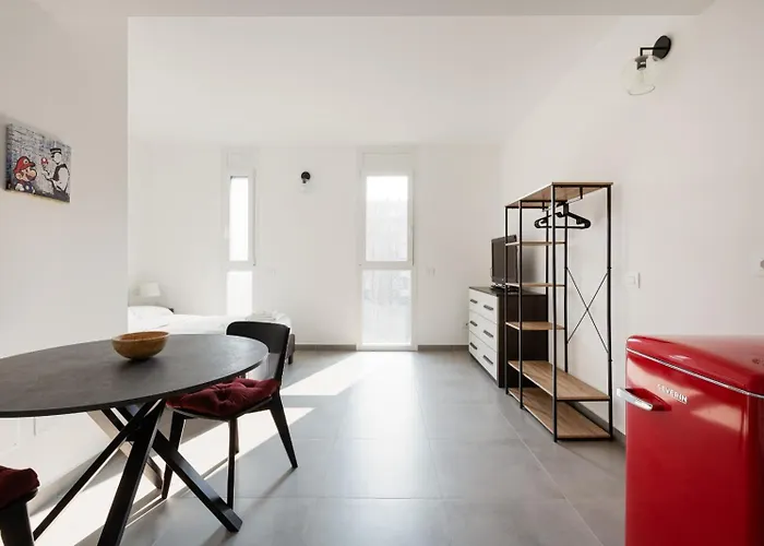 Lägenhet Guesthost - Udine M2 - Bright And Cozy Milano