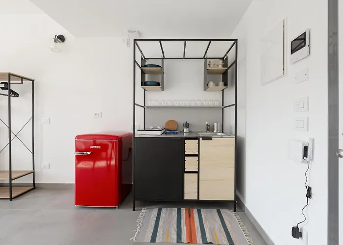 Guesthost - Udine M2 - Bright And Cozy *