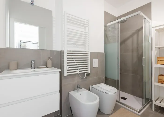 Guesthost - Udine M2 - Bright And Cozy Appartement Milaan