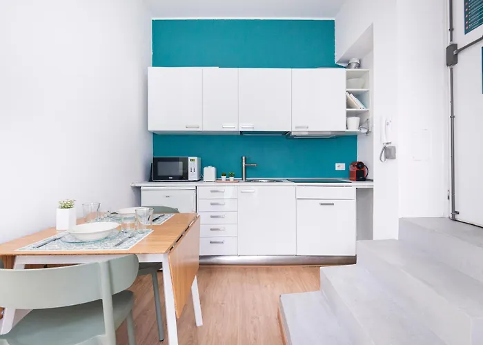 Easylife - - Correnti 22 - Duomo *