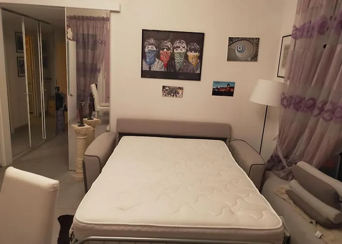 Focolare Domestico منزل للإقامة