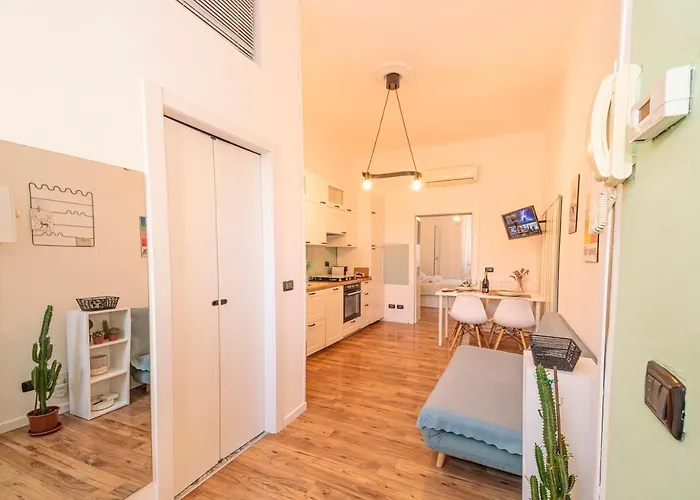 アパート Iconic House Navigli - Bilocale Moderno Ed Elegante ミラノ