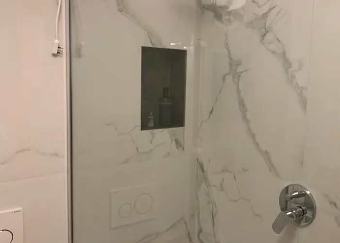 On The Floor Watching Citylife And Mico Appartamento *