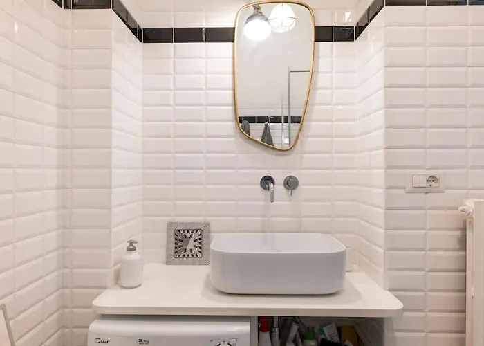New Elegant Flat 3 Min From Station. 아파트
