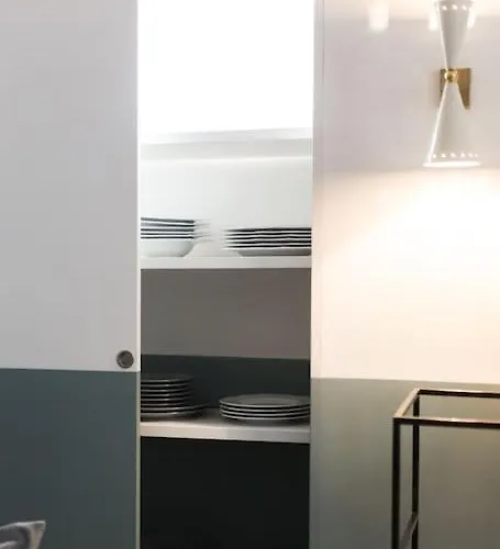 New Elegant Flat 3 Min From Station. 아파트 밀라노