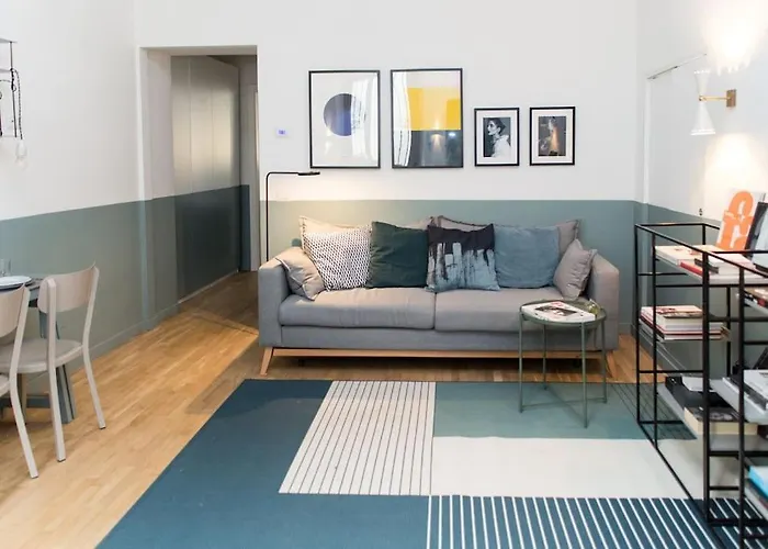 New Elegant Flat 3 Min From Station. Διαμέρισμα *