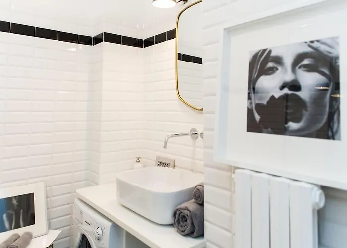 New Elegant Flat 3 Min From Station. * Milão
