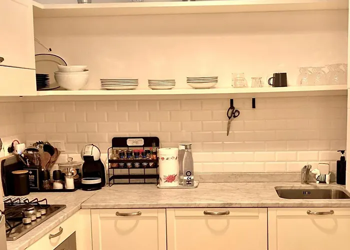 Ampio E Luminoso Bilocale Nel Centro Di Lägenhet Milano