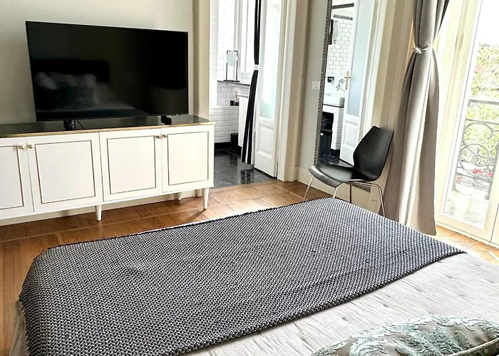 Lägenhet Ampio E Luminoso Bilocale Nel Centro Di *