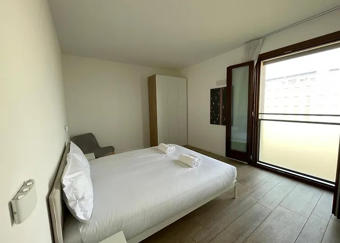 Hospitami - 15 Min Duomo アパート ミラノ