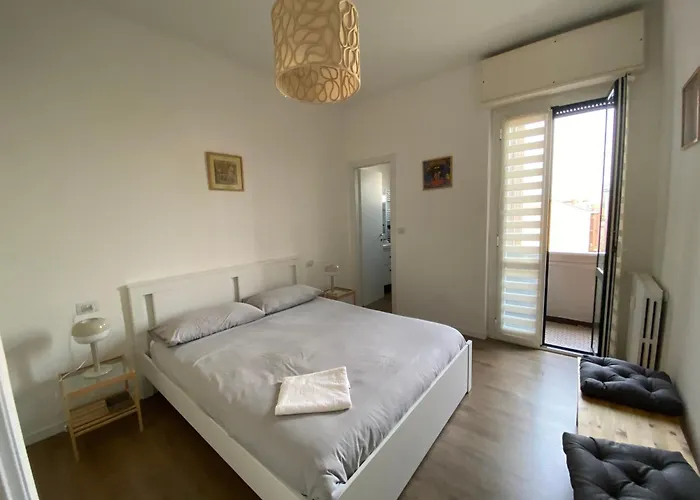 Apartament Daniela's Spazioso Ai Navigli Mediolan