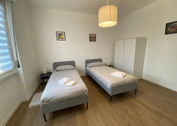 Daniela's Spazioso Ai Navigli Appartement *