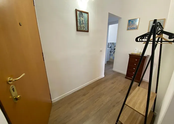 Daniela's Spazioso Ai Navigli Appartement *