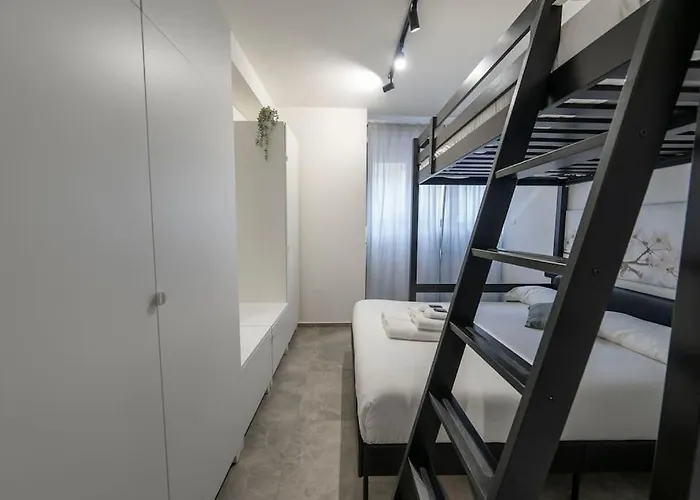 Vallarsa 10 - Int.02 Appartamento *