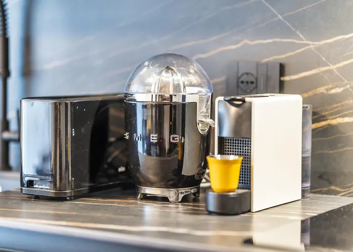 Luxury - Free Parking - Duomo-navigli Apartmán *