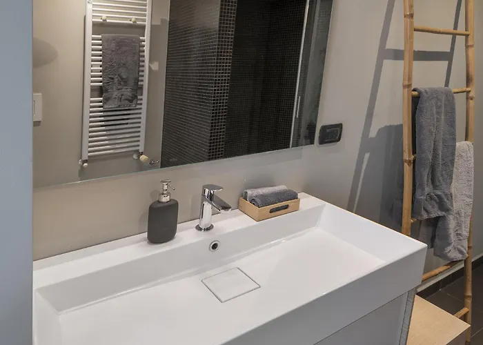 Giresio 41 - Your Penthouse With Rooftop Garden In Navigli - Wifi * Milano