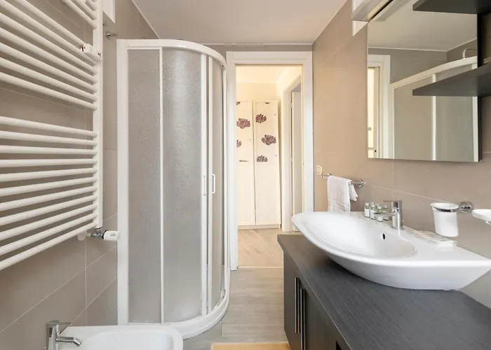 Adorable Centre, 2 Bd, 4 Guests Milánó