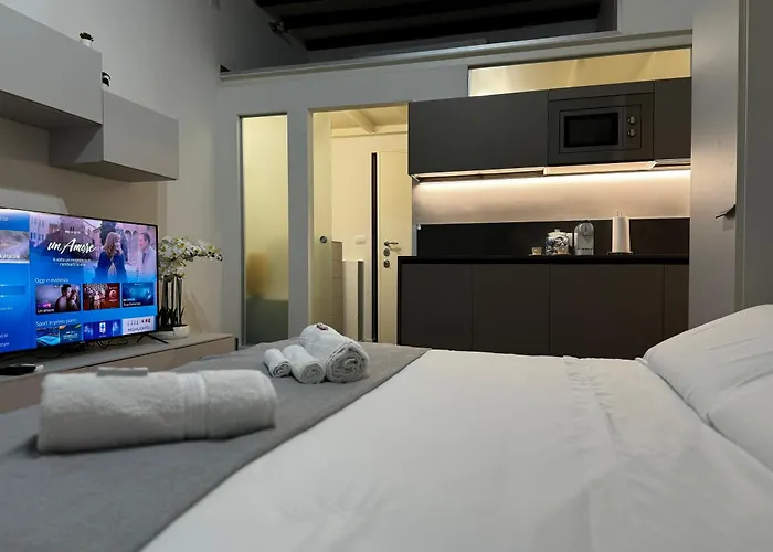 Regina In Corso Lodi - Sky Tv, Wifi E Breakfast Box Mailand