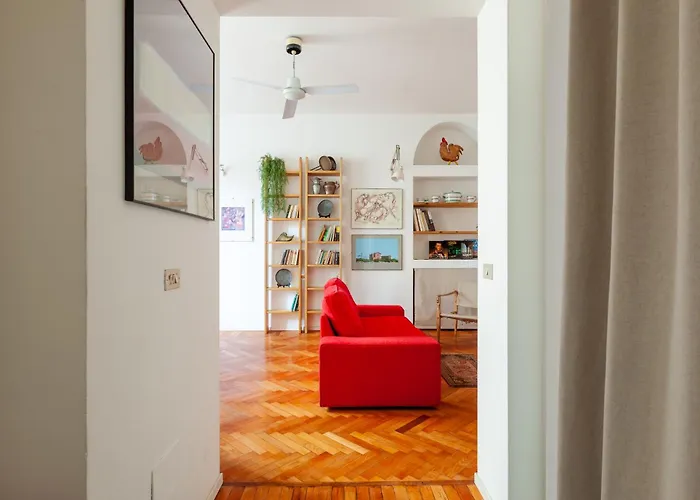 Apartment Comodo Nel Centro Storico Di - San Vincenzo Milan