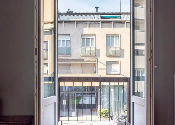 Ospitali - Dimora Tina, Ampio Trilocale In Zona Lambrate Comodo X4 דירה *