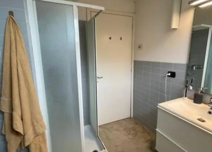 Ampio Loft Su Due Livelli Con Giardino *