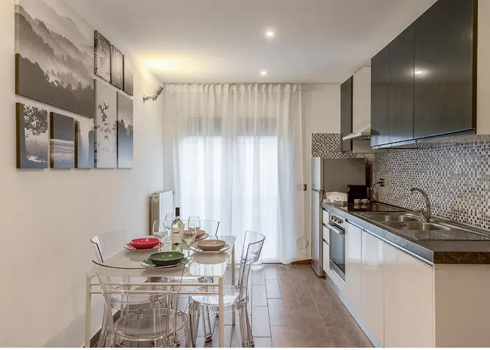 Apartment People In *