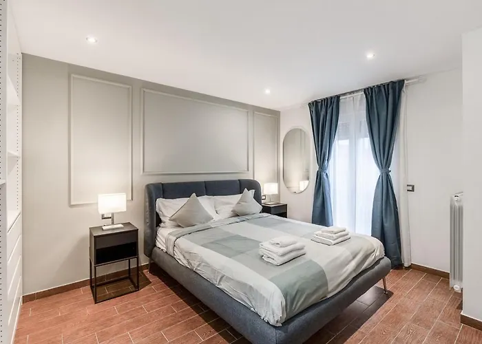 Apartment People In *