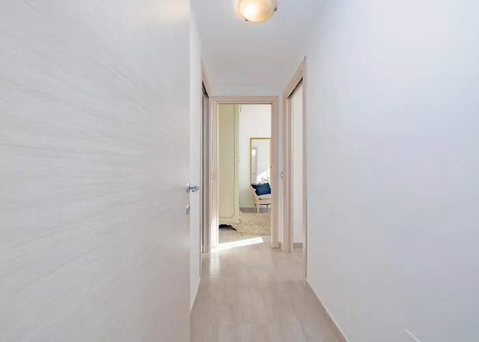 2 Bedroom - Buzzi Hospital, Sempione, Mico, 100mt Metrom5 米兰