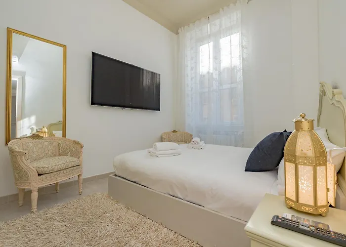 公寓 2 Bedroom - Buzzi Hospital, Sempione, Mico, 100mt Metrom5 米兰