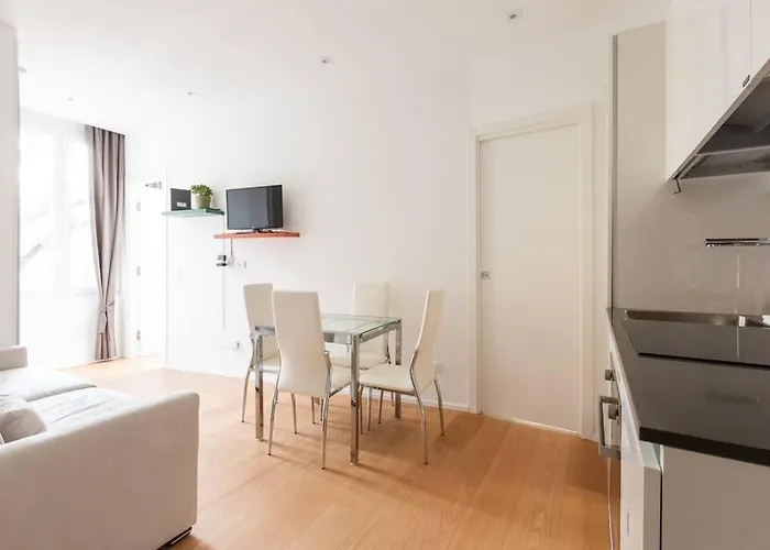 Easytopstay - Porta Romana Urban Chic Lägenhet
