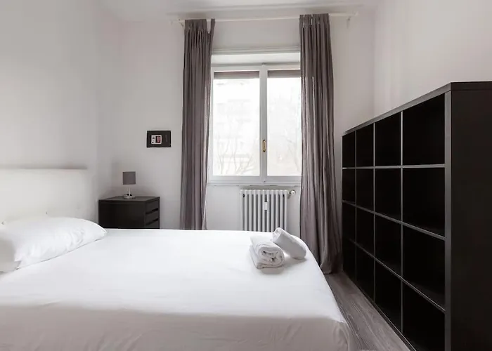 Easytopstay - Large Close To Metro Milano