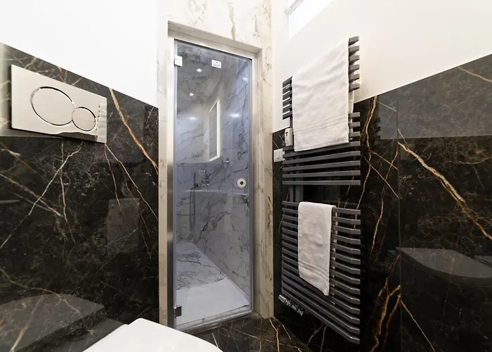 Intrho Duomo Modern With Hammam דירה מילאנו