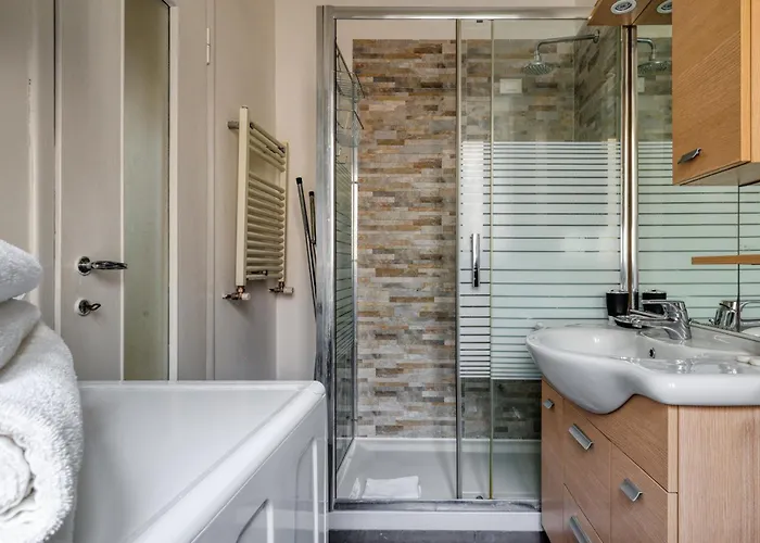 Joivy Stylish 2-bed Flat, Easy Access To Centre