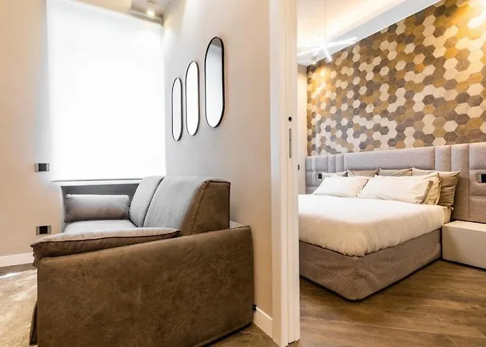 Dali Duomo Golden House