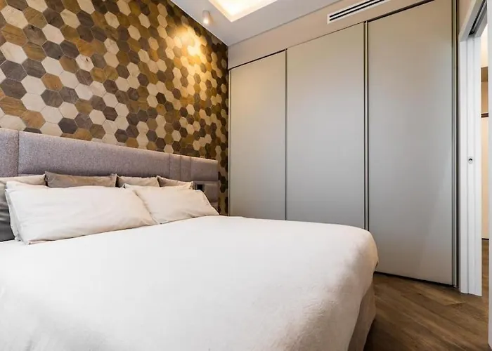 Dali Duomo Golden House 밀라노