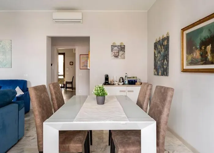 Cozy In A Shared Close To Linate Airport Stanza In Condiviso A Due Passi Da Linate Milán