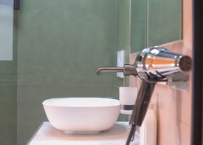 Pink Flamingo Balcony By Station Apartmán *