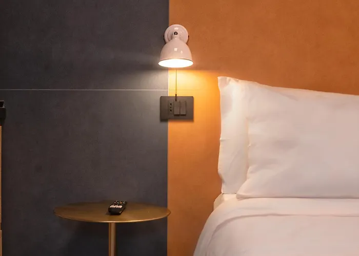 Rainbow Colorful By Station 아파트