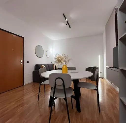 Aurora Rho Fiera * Μιλάνο